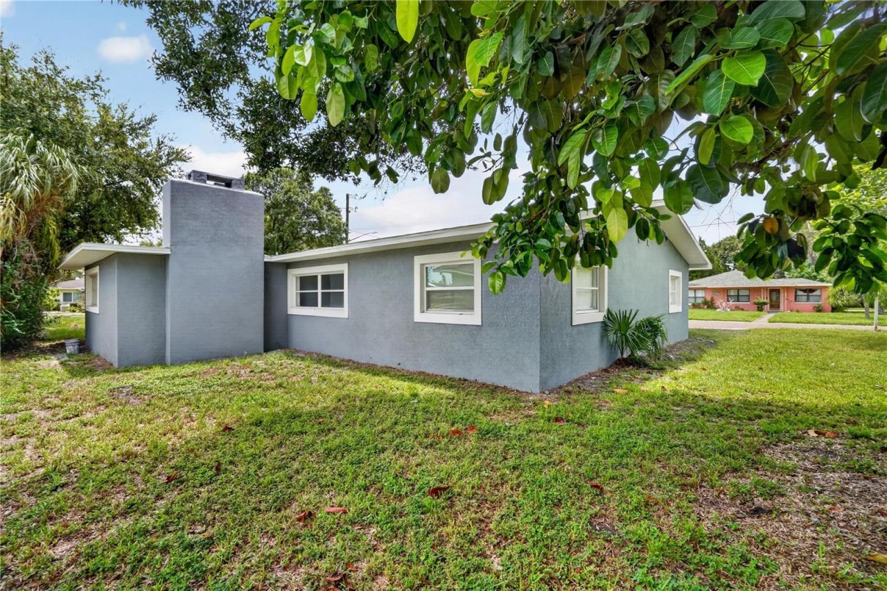 2700 12th Street S, Saint Petersburg, FL 33705 Photo
