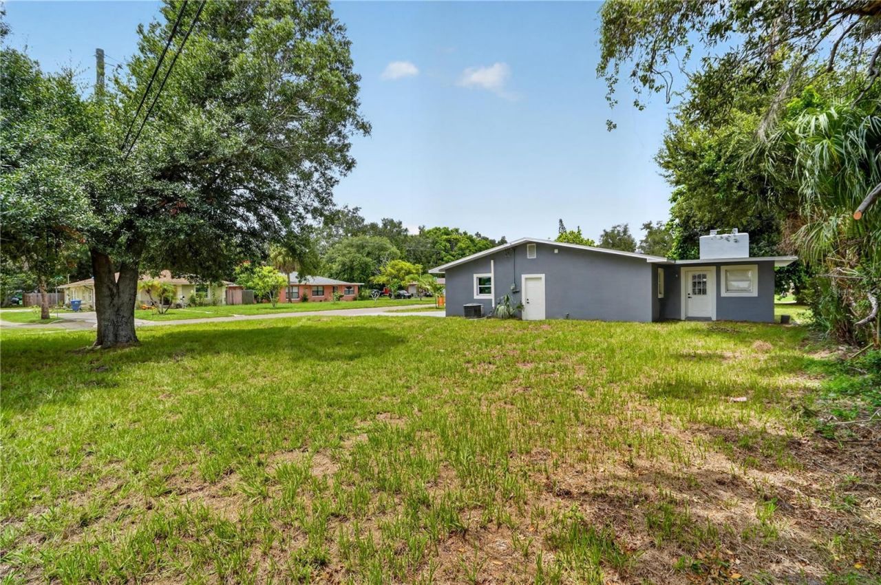 2700 12th Street S, Saint Petersburg, FL 33705 Photo