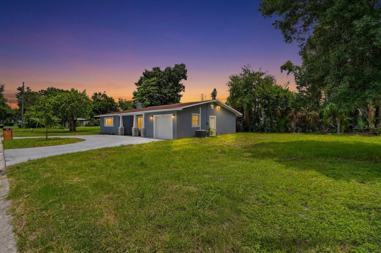 2700 12th Street S, Saint Petersburg, FL 33705 Photo