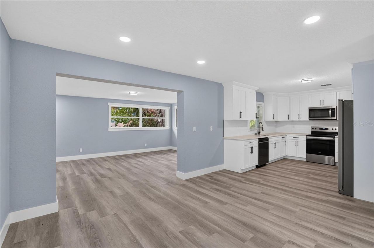 2700 12th Street S, Saint Petersburg, FL 33705 Photo