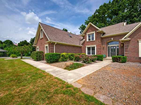 2508 W Indian Creek Road, Trafalgar, IN 46181