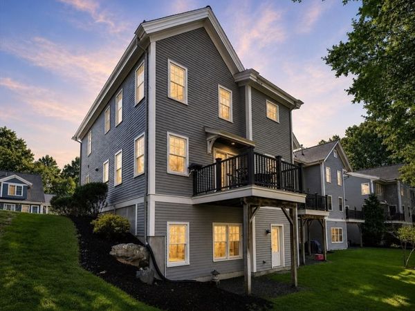 36 Journeys End Ln, Lexington, MA 02421