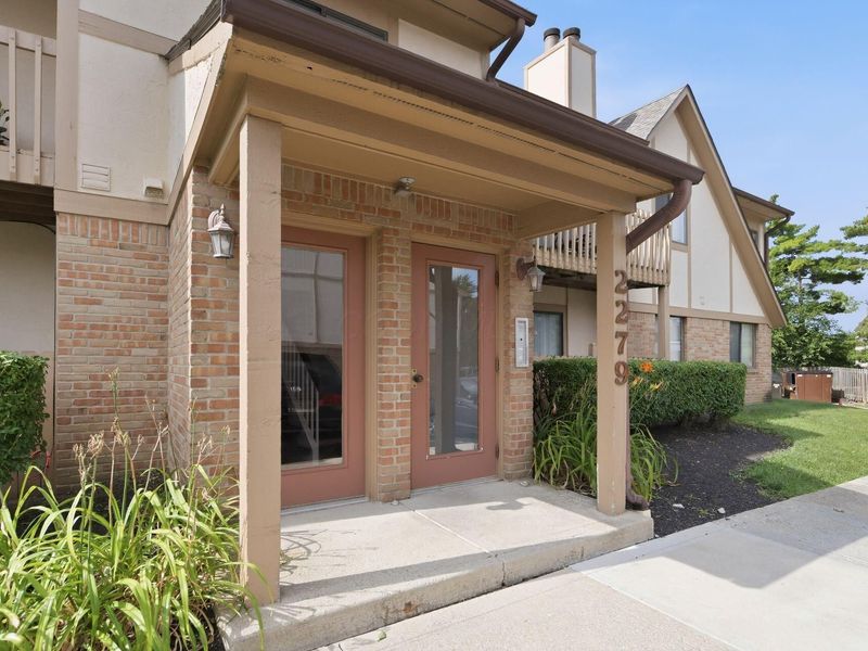 2279 Hedgerow, Unit 2279  C, Columbus, OH 43220 Photo 1
