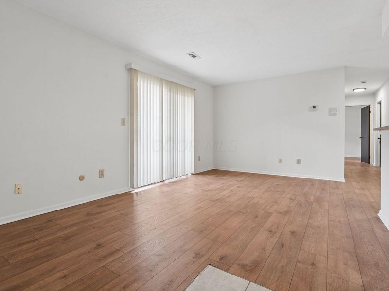 2279 Hedgerow, Unit 2279  C, Columbus, OH 43220 Photo 3