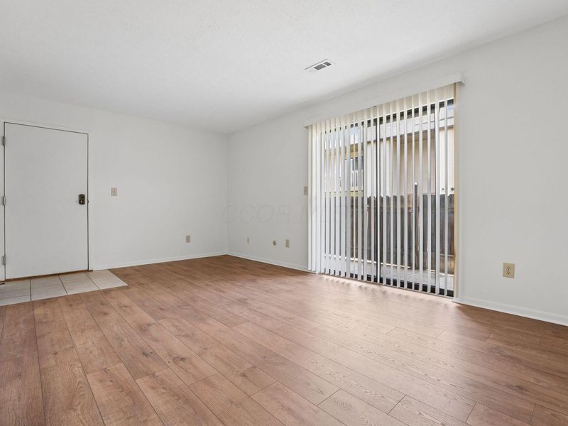 2279 Hedgerow, Unit 2279  C, Columbus, OH 43220 Photo 4