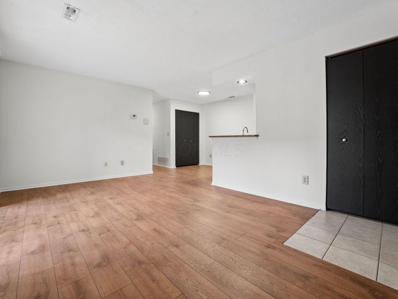 2279 Hedgerow, Unit 2279  C, Columbus, OH 43220 Photo 5