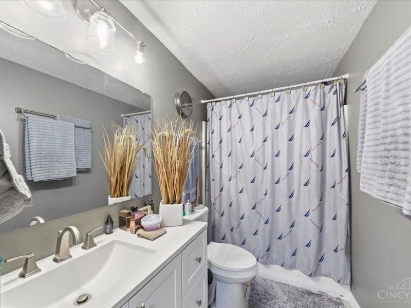 10264 Snowflake Lane, Colerain Township, OH 45251 Photo 11