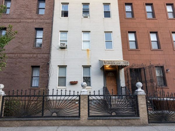 236 Schaefer Street , Brooklyn, NY 11207