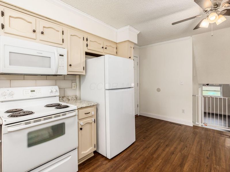 2039 Fincastle Court, Columbus, OH 43235 Photo 6