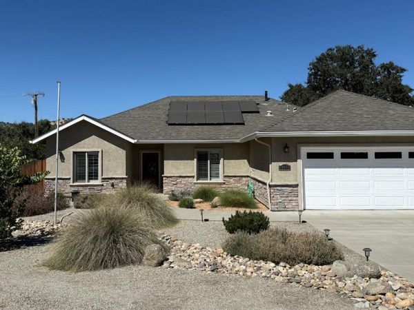 18201 Bowie Street, Tehachapi, CA 93561