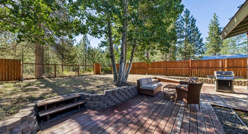 1725 Arrowhead Avenue, South Lake Tahoe, CA 96150 Photo