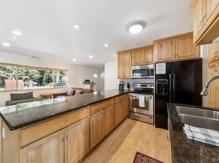 1725 Arrowhead Avenue, South Lake Tahoe, CA 96150 Photo