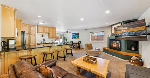 1725 Arrowhead Avenue, South Lake Tahoe, CA 96150 Photo