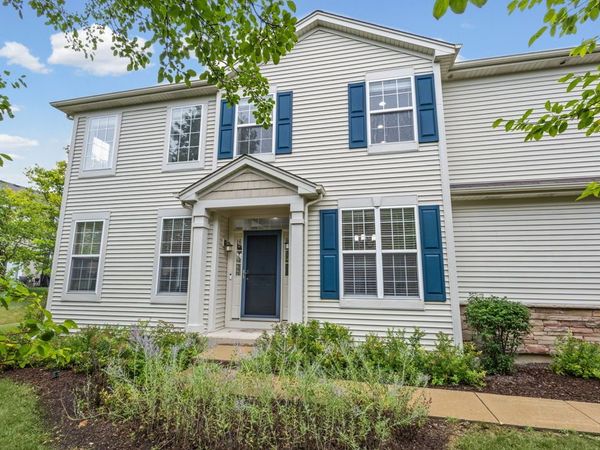 580 S Jade Lane , Round Lake, IL 60073