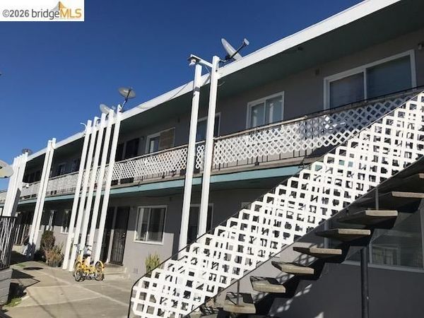 2345 92nd , Oakland, CA 94603