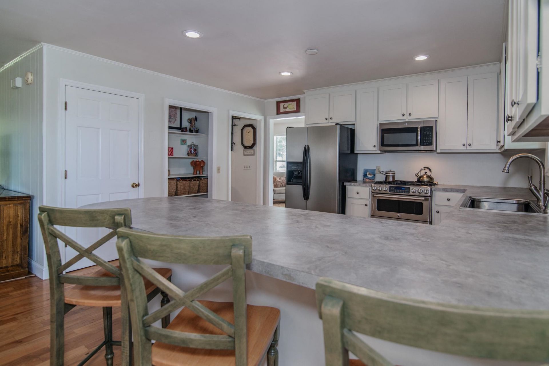 745 Francis Marion Dr. Photo 16