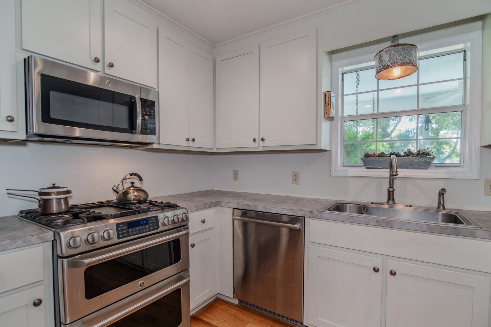 745 Francis Marion Dr. Photo 18