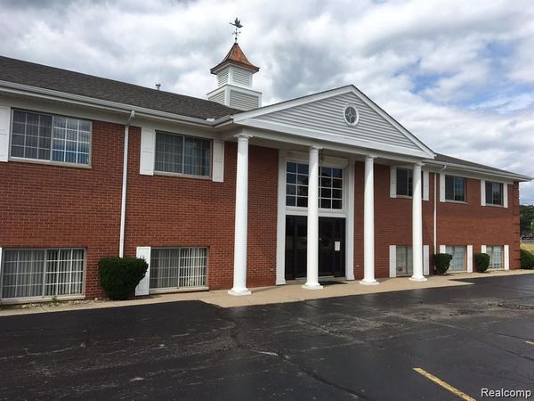 2820 W Maple Road , Troy, Mi 48084