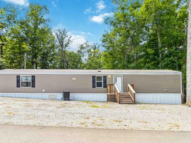 566 Cherokee Trail, Nancy, KY 42544