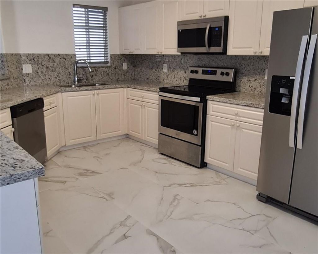 7301 NW 173rd Drive Nw, Unit 101, Hialeah, FL 33015 Photo