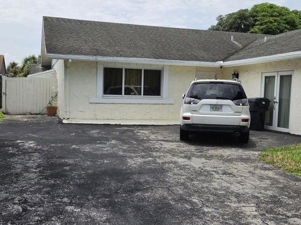 7520 SW 6TH Court SW, North Lauderdale, FL 33068