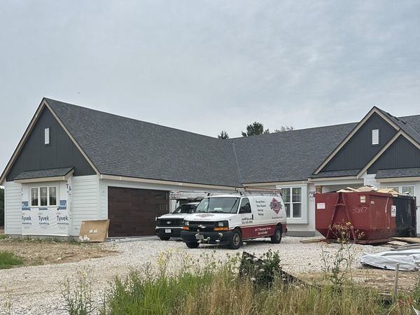 N62W35607 DOOLAN Dr, Lac La Belle, WI 53066