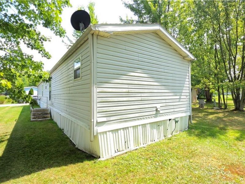 17748 Rock Creek Road, Unit 74, Thompson, OH 44086 Photo 5