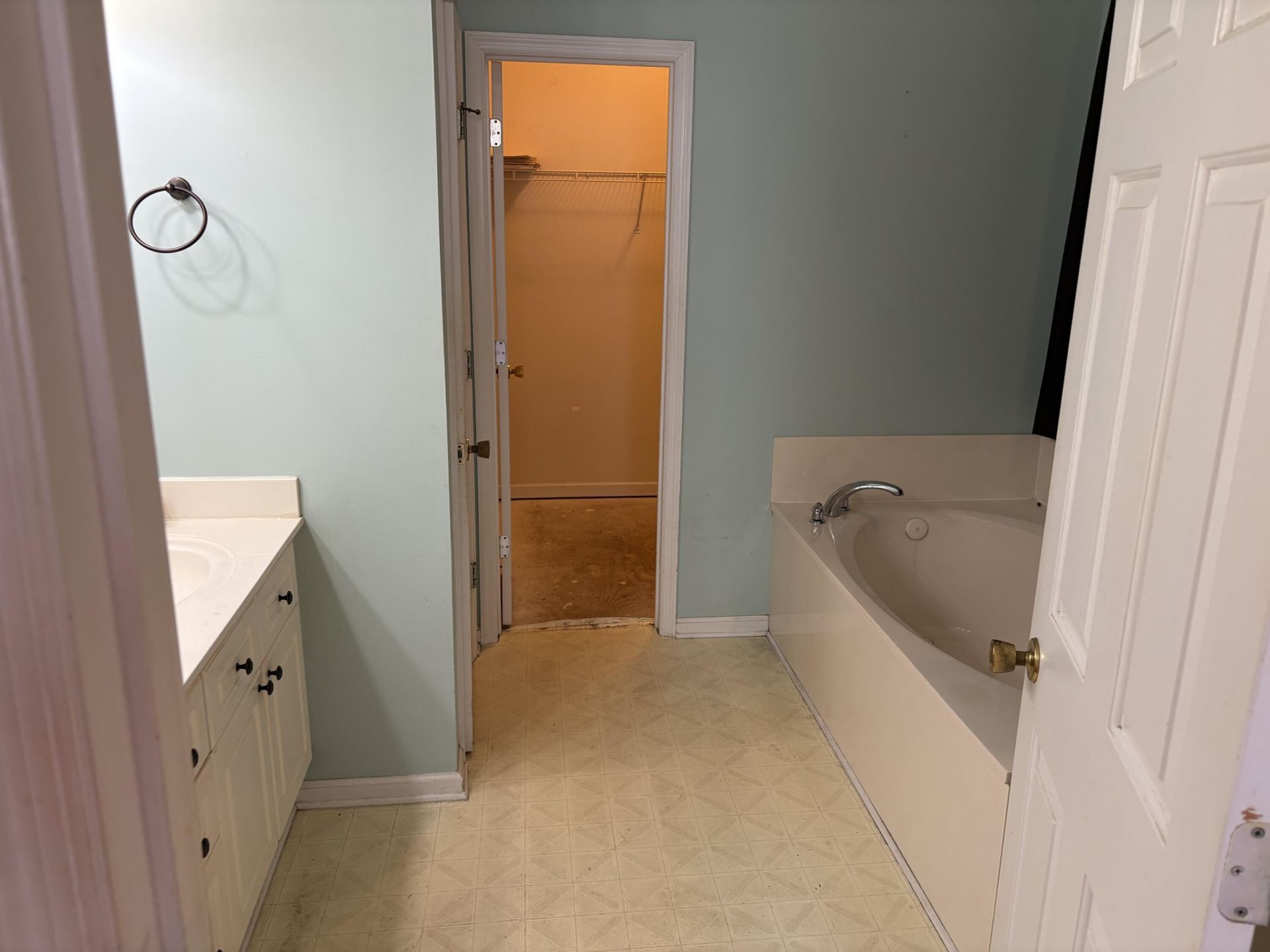 2744 Waterpointe Circle Photo 13