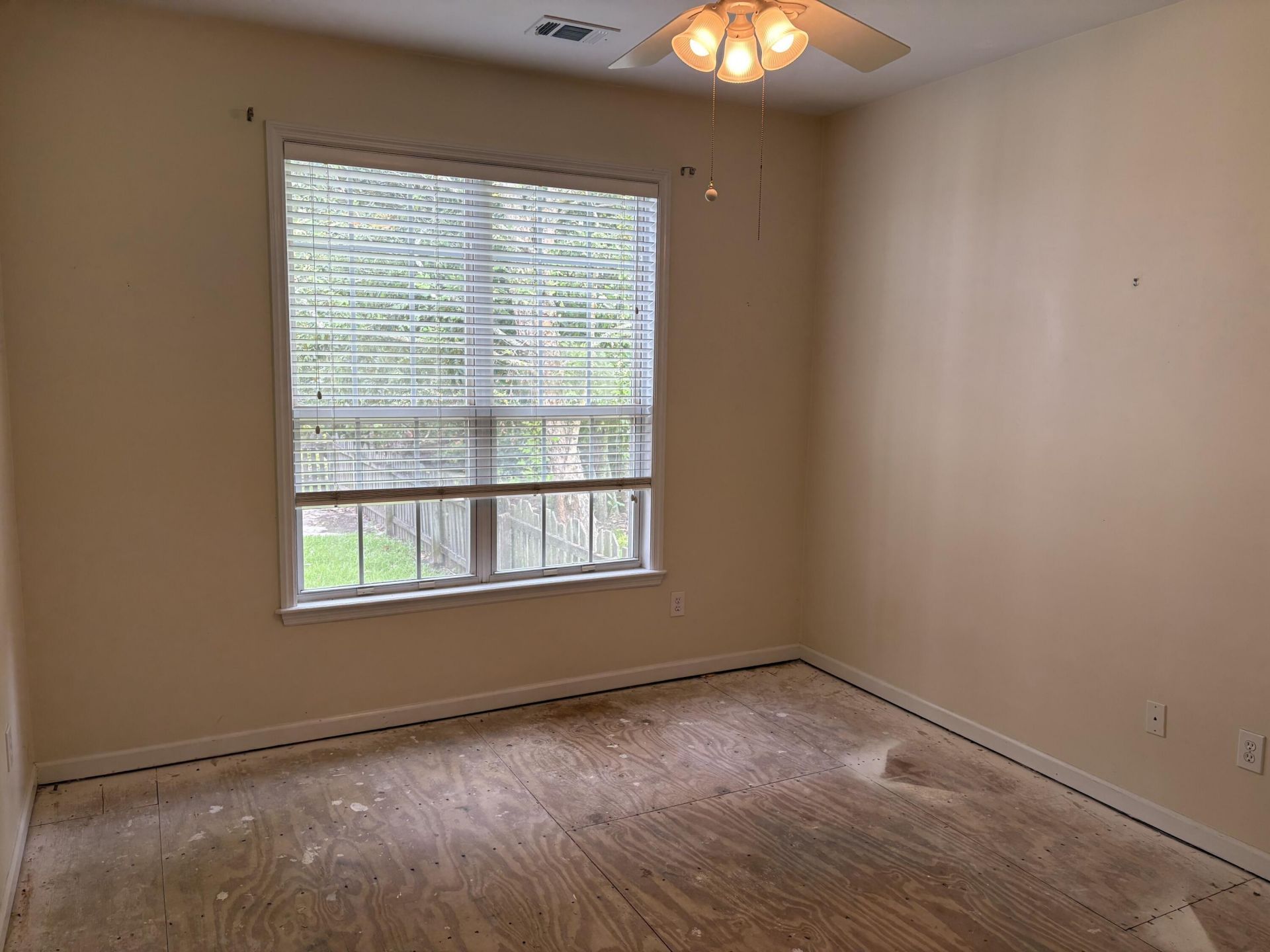2744 Waterpointe Circle Photo 14