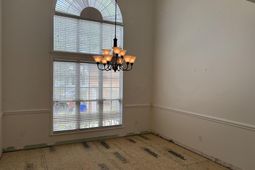 2744 Waterpointe Circle photo 4