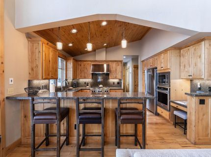 12622 Lookout Loop, Unit #F44-24, Truckee, CA 96161 Photo