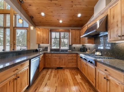 12622 Lookout Loop, Unit #F44-24, Truckee, CA 96161 Photo