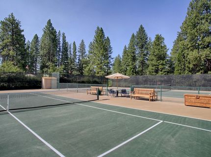 12622 Lookout Loop, Unit #F44-24, Truckee, CA 96161 Photo