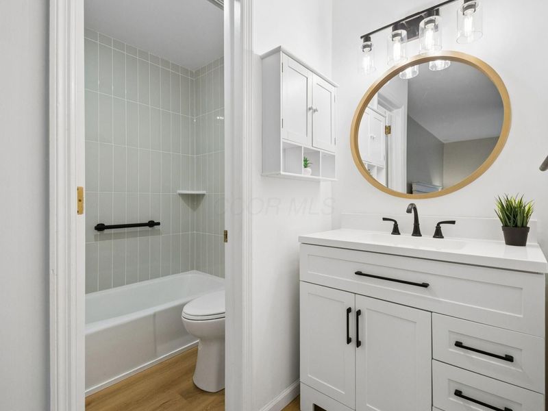 2850 Chateau Circle, Unit 89, Upper Arlington, OH 43221 Photo 11