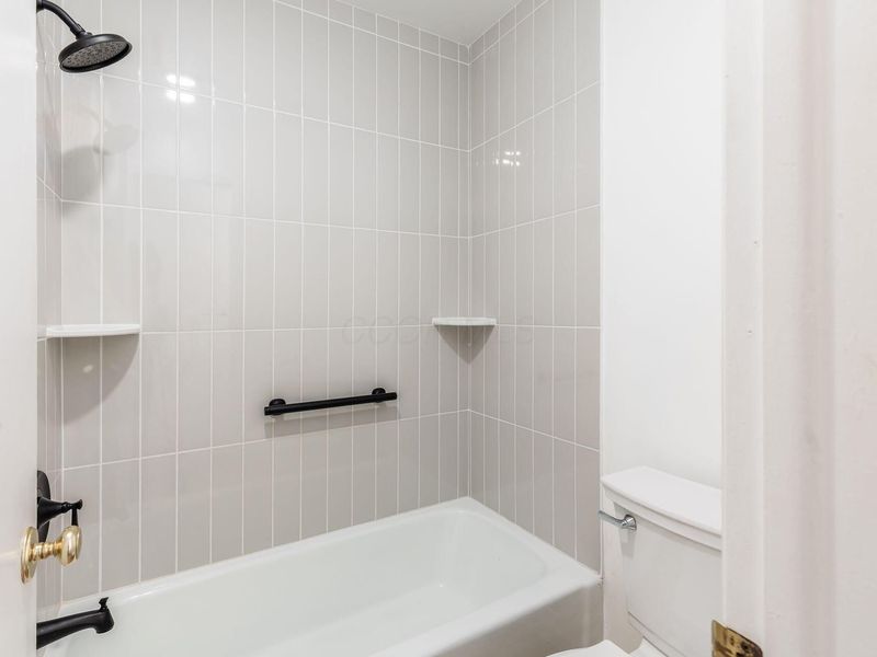 2850 Chateau Circle, Unit 89, Upper Arlington, OH 43221 Photo 25