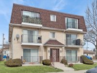 6534 W Montrose Avenue, Harwood Heights, IL 60706 primary photo