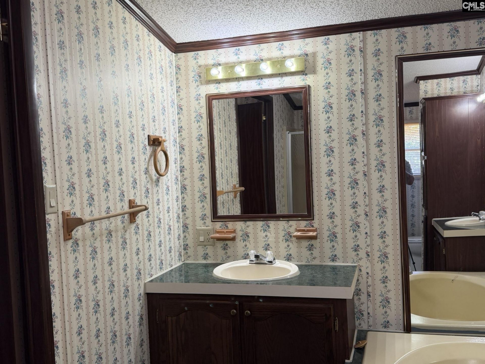 536 Bowman Avenue  Photo 28