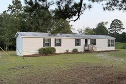 536 Bowman Avenue  photo 4