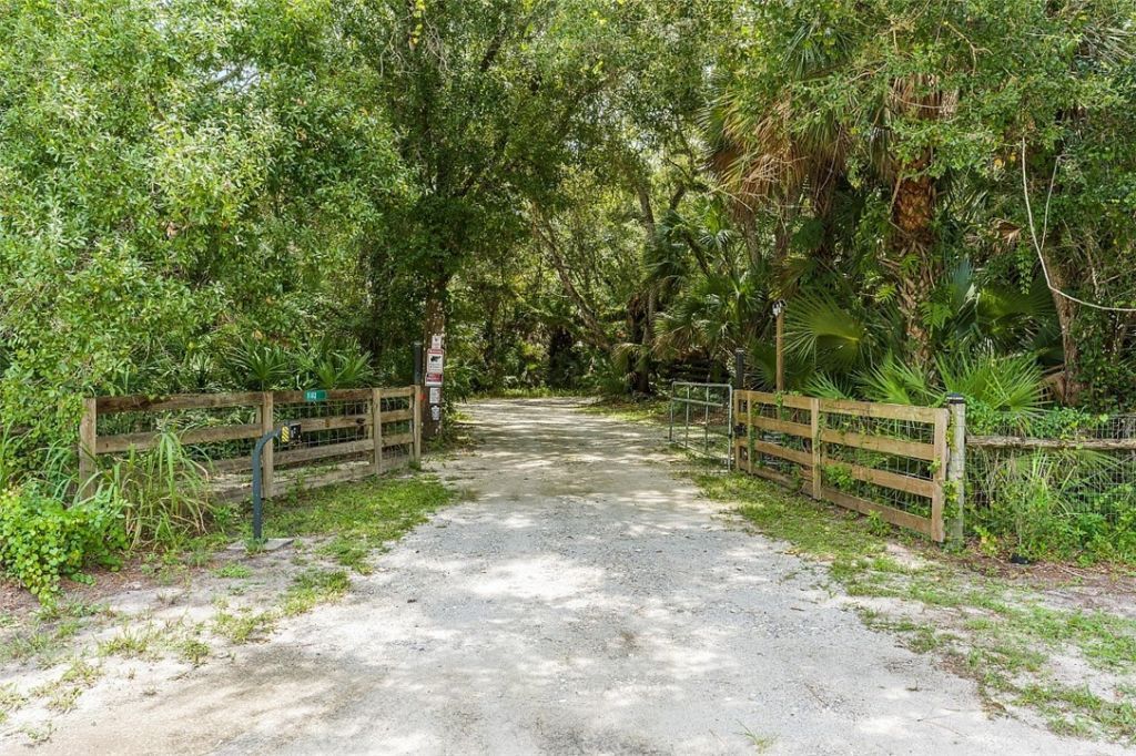 5782 Russakis Road, Fort Pierce, FL 34951 Photo