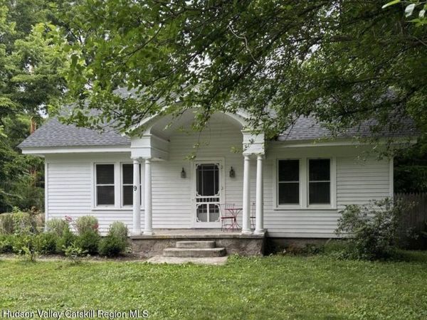 9 Old Lane, Hudson, NY 12534