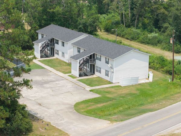 1900 City Circle Road, Baxley, GA 31513