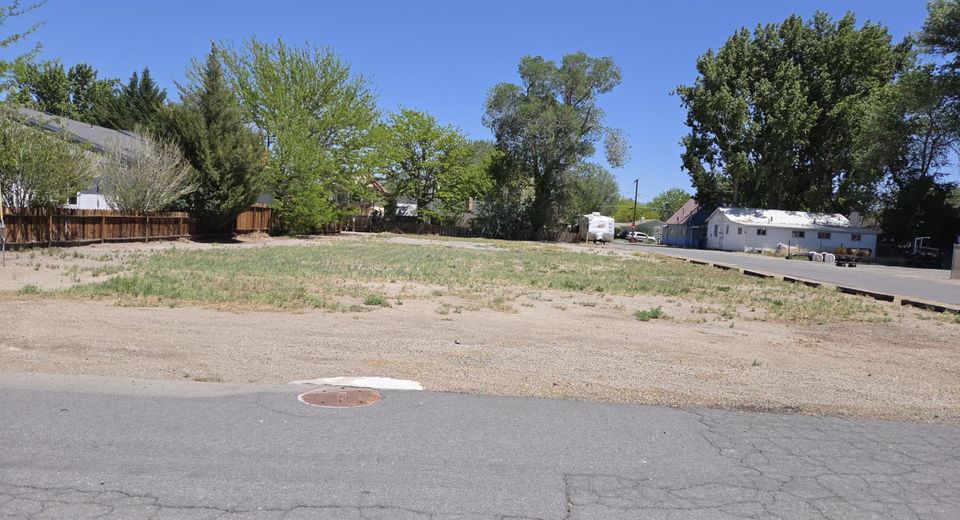 200 N Whitacre Street, Yerington, NV 89447 Photo