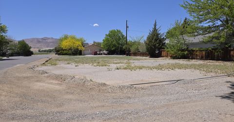200 N Whitacre Street, Yerington, NV 89447 Photo