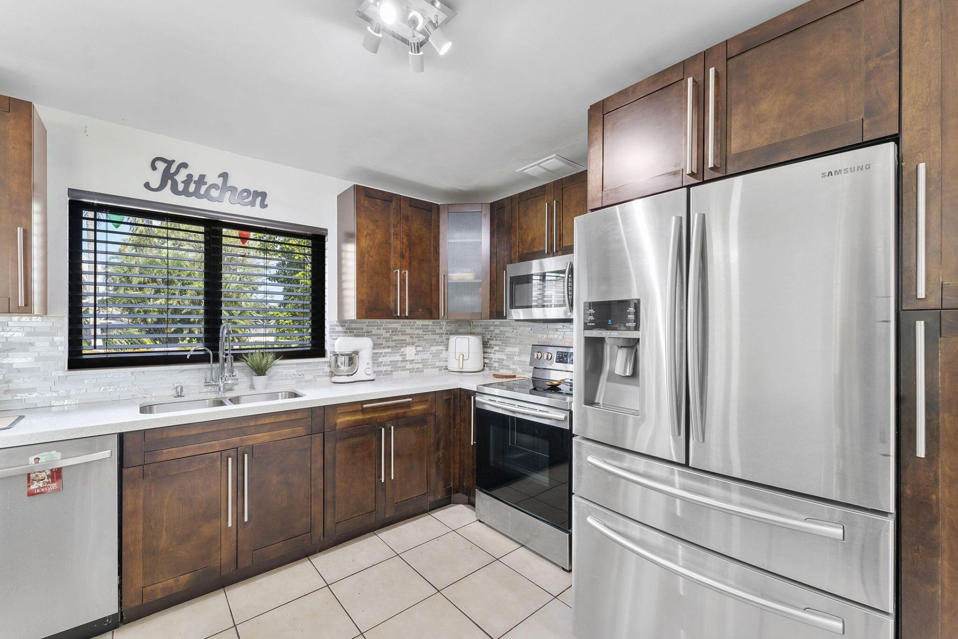 400 NW 98th Avenue, Pembroke Pines, FL 33024 Photo