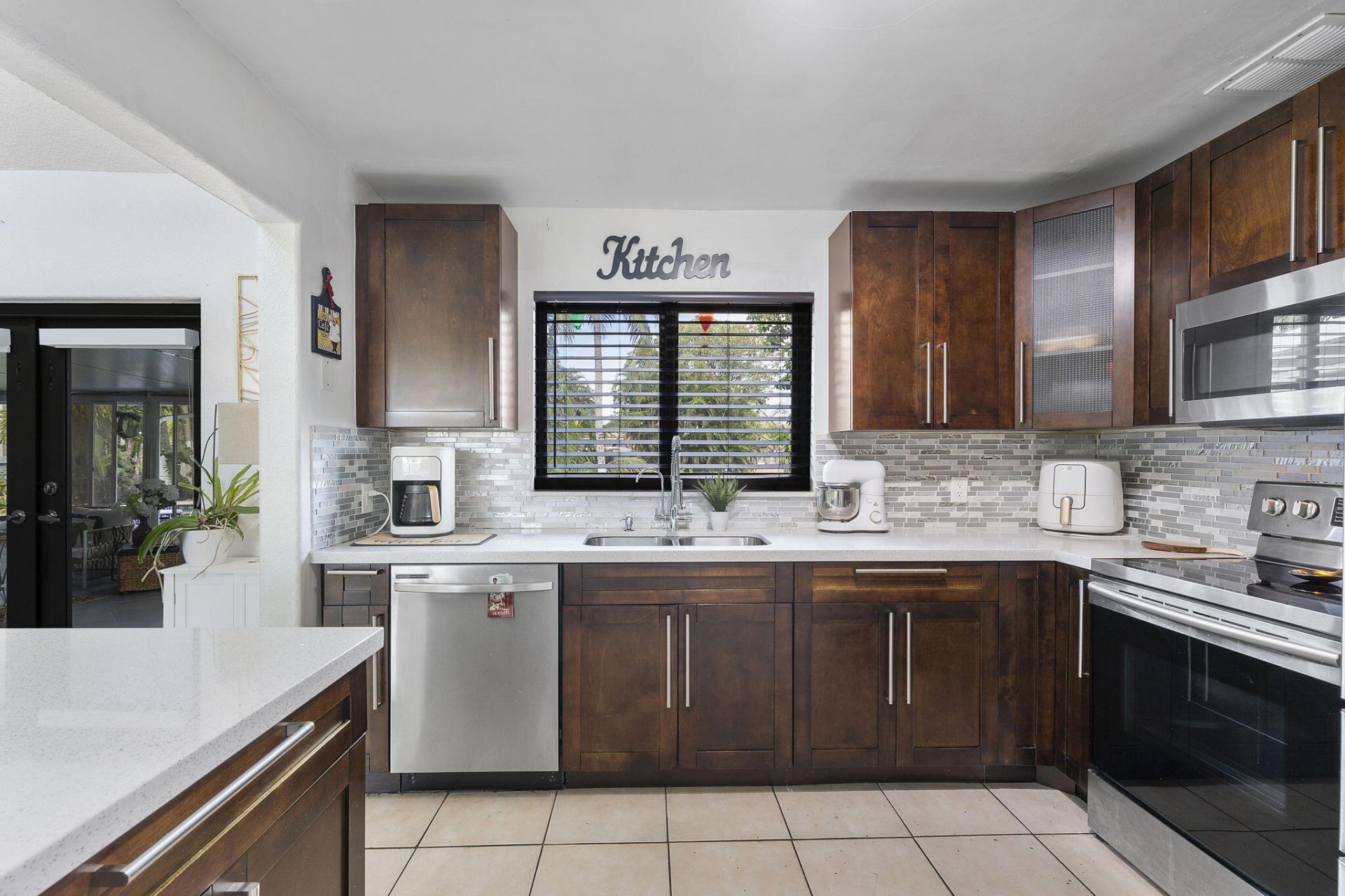 400 NW 98th Avenue, Pembroke Pines, FL 33024 Photo