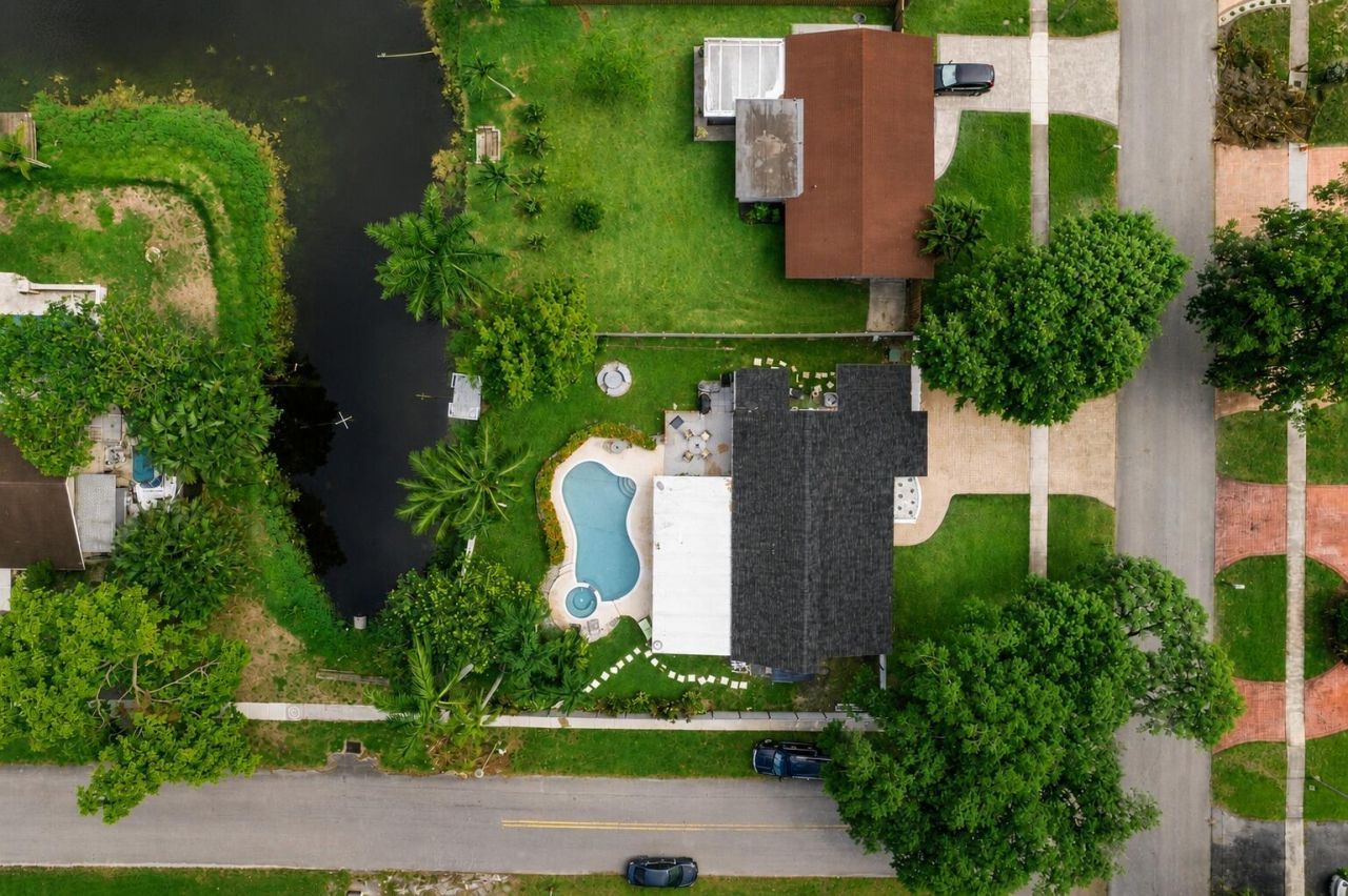 400 NW 98th Avenue, Pembroke Pines, FL 33024 Photo