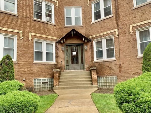 4816 W Hutchinson Street , Unit 4B, Chicago, IL 60641