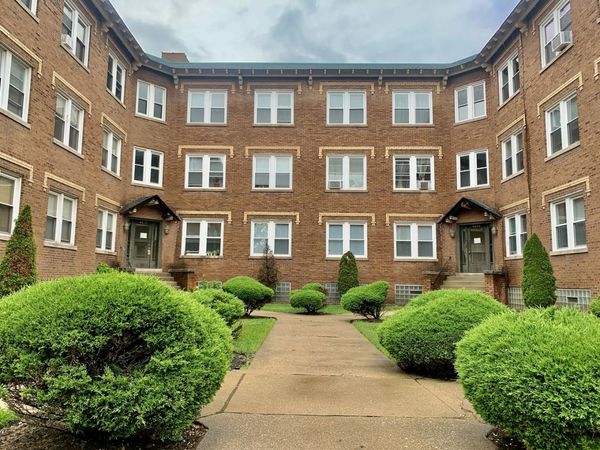 4816 W Hutchinson Street, Unit 4B, Chicago, IL 60641