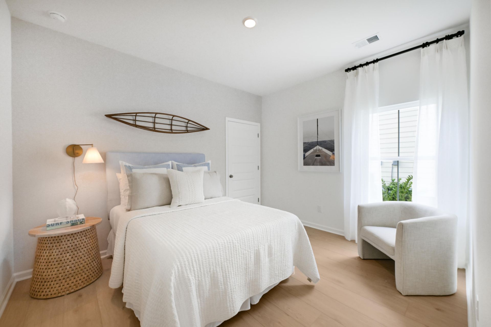168 Ireland Drive Photo 17