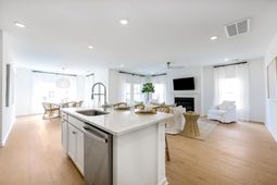 168 Ireland Drive photo 4